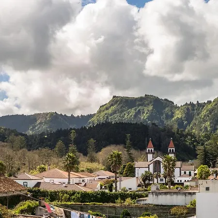 Furnas *