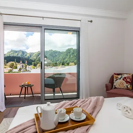 Furnas Apartment *