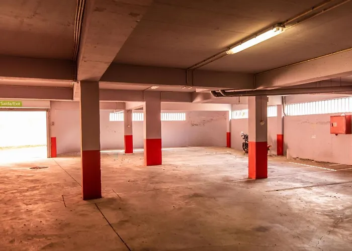 Furnas Apartment アパート *