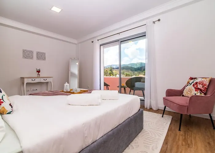 Furnas Apartment アパート *