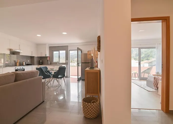 アパート Furnas Apartment