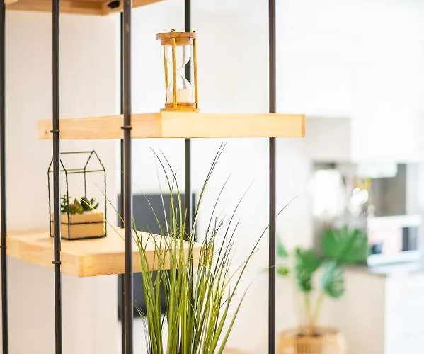 Furnas Apartment アパート *